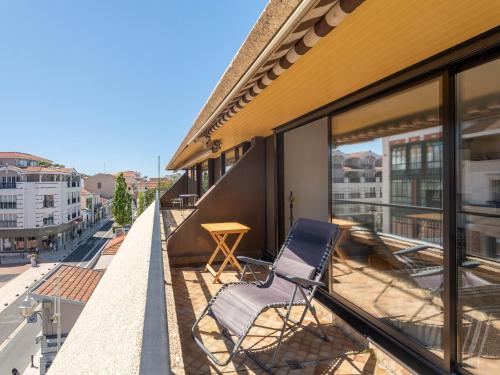 Grand Studio Rénové, Balcon, Centre-Ville Arcachon, à 50m de la Plage, Tout Équipé