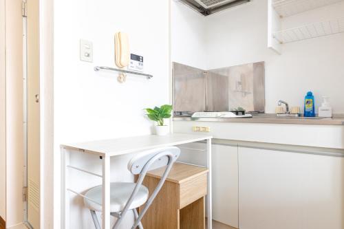 アスピア402 7 min walk from Nishi-Sugamo Station 9 min walk from Sugamo Station 1 min walk from Koshinzuka Max 4 people