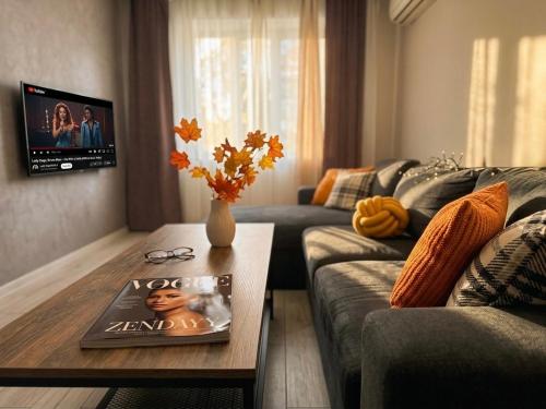 Apartment near Malibu Park