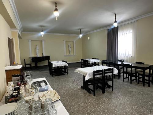 Restoran ili neka druga zalogajnica u objektu AparanQ