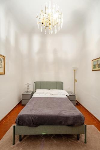 Piazza Libertà - with private patio & AC - 10min Firenze Duomo