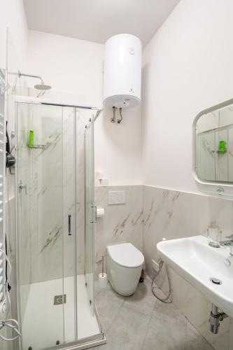 Piazza Libertà - with private patio & AC - 10min Firenze Duomo