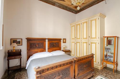 Piazza Libertà - with private patio & AC - 10min Firenze Duomo