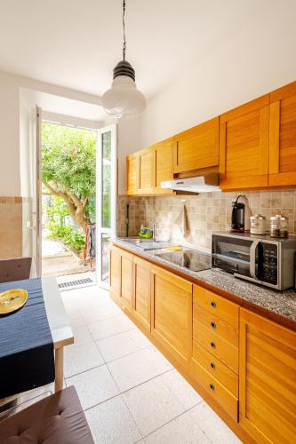 Piazza Libertà - with private patio & AC - 10min Firenze Duomo