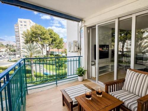 Apartamento Renovado con estilo en Poniente