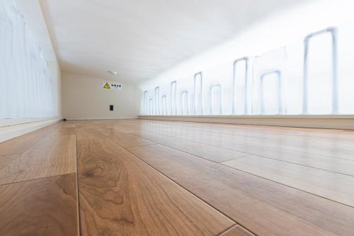 Atrium 2Bedroom-79M2 with small Car space-5mins to station-1min to 24-7shop