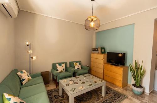 Cozy Apartment in Faliro