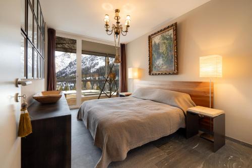 Church Hill by Arosa Holiday