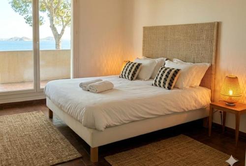 Foto Villa "Pins d'Azur" Vue mer, Piscine et Jacuzzi 2