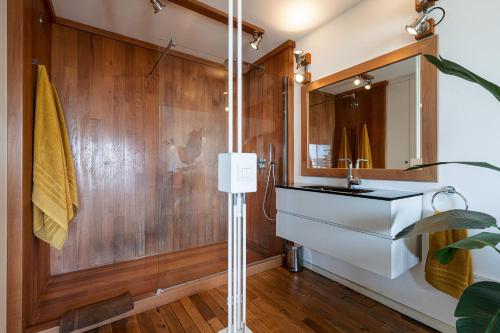 Loft Style 1 Bdr - Panoramic view Swimming Pool & Garage