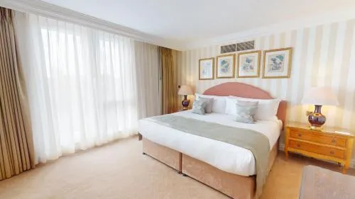 Cheval Thorney Court at Hyde Park photo 87