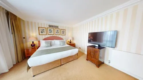 Cheval Thorney Court at Hyde Park photo 90
