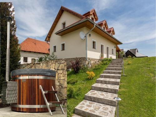 Villa Lypche