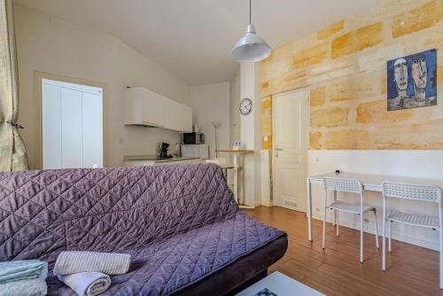 Marceau - T2 avec 1 Chambre 1 Salle de Bain et 1 Canapé Lit