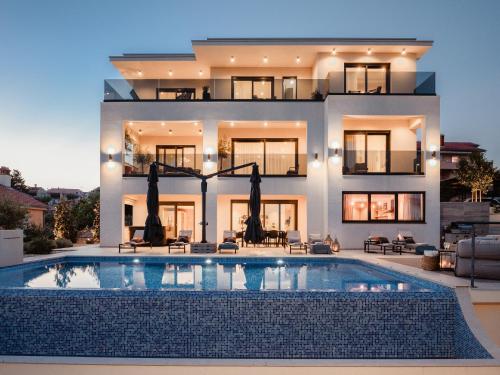 Luxury Sea View Villa with Pool & Spa
