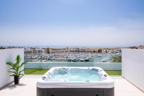 The Ocean Penthouse VR2-5A