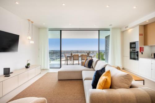 The Ocean Penthouse VR2-5A
