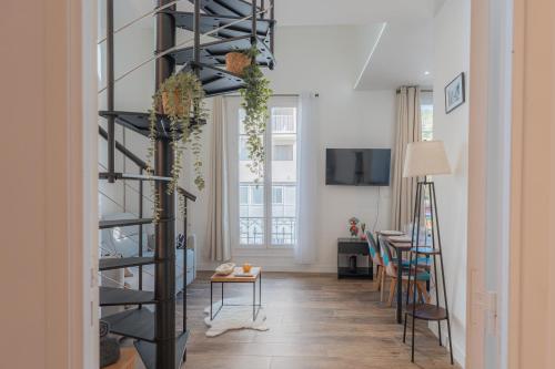 Beautiful 2-Room Apartment in Port de Nice