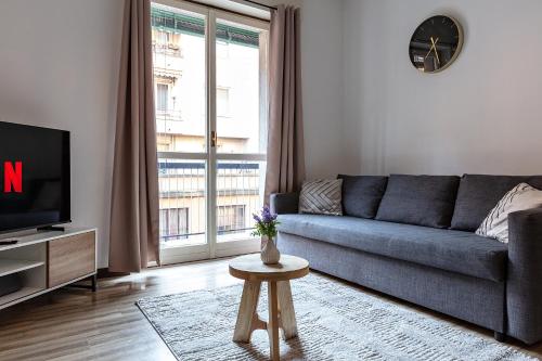 DeHomes - Ampia casa in centro 3 camere e 2 bagni
