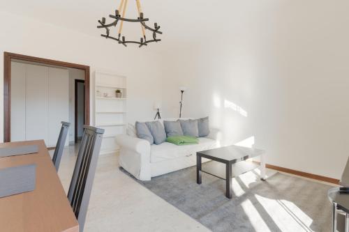 GuestHost - Spacious Apartment X6 Zara MM3 MM5