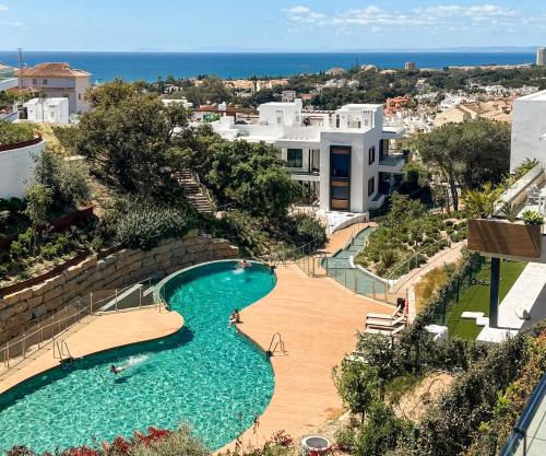 Marbella Dunes Penthouse - Brand NEW, Splendid ROOFTOP, Pool & Sea View
