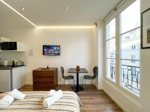 UrbanFlat 208 - Studio au centre de Paris SD8