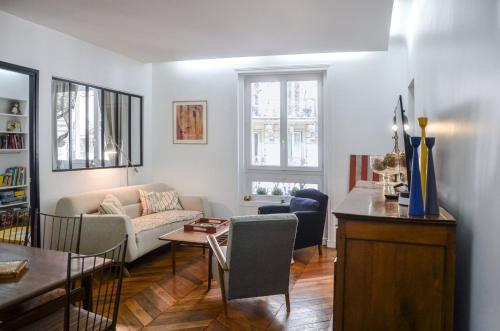 Elegant 2BR Retreat in the 9th