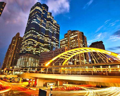 Pemandangan umum bagi Bangkok atau pemandangan bandar yang diambil dari aparthotel ini