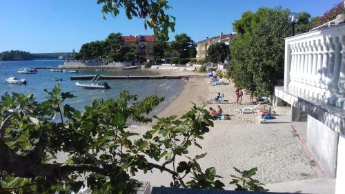 Rooms Meli Seafront Chill