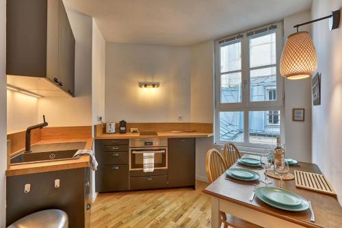 Duplex lumineux & calme - Le Marais Proche Métro 8 - Jungle Loft