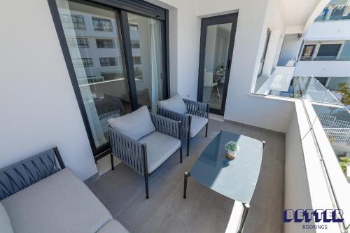 Casa Figaro - 2BR Pool Balcony w Playground