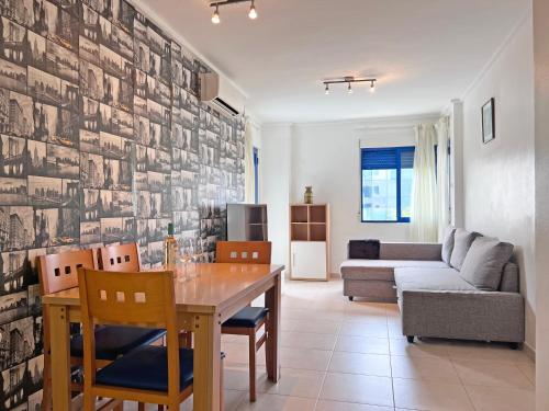 Alicante Hills - Bright, Pool, Parking and AC in the living room
