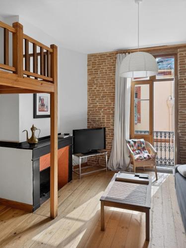 Quiet two room apartment with balcony Jean-Jaurès