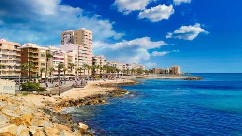 Apartment in Torrevieja Center, 600 meters from Playa Cura