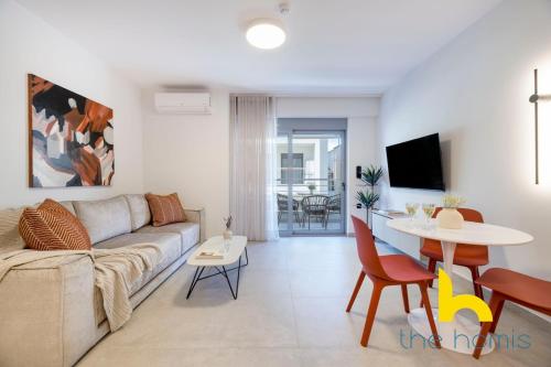 Modern 1BR City Pad with Parking, Kingbed & Netflix!