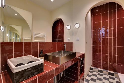 Marais Archives -Architect Flat 2BR 2SDB with AC