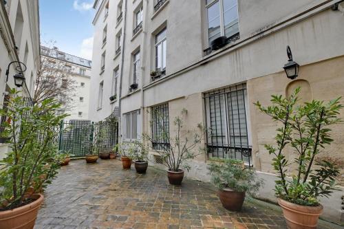 Marais Archives -Architect Flat 2BR 2SDB with AC