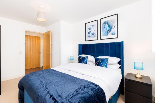 The Bell Suite by Prime Stays - Stylish 2 Bedroom in City Centre With Balcony & Gated Parking photo 18