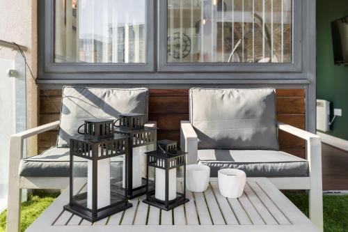The Bell Suite by Prime Stays - Stylish 2 Bedroom in City Centre With Balcony & Gated Parking photo 27