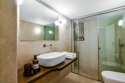 Stylish 2 Bedroom Flat Walk to Acropolis