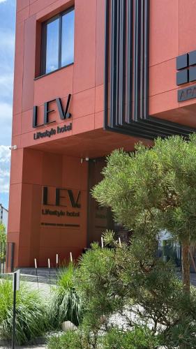 LEV Lifestyle Hotel - Maestro