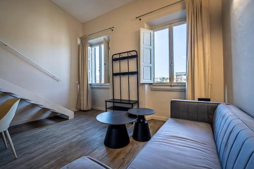 YD charming two-level apartment in central Florence