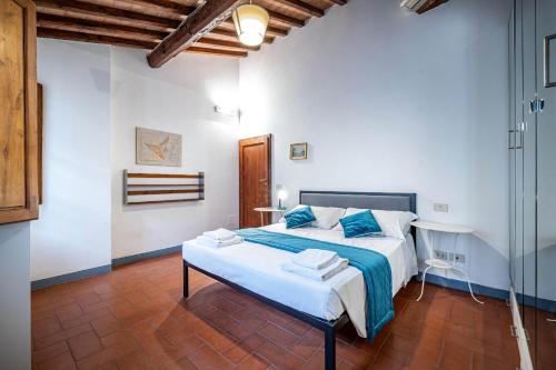 Roommo Oltrarno