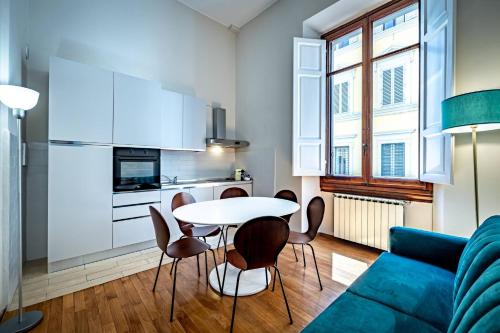 YD Comfort & Style in Central Florence 3BR Apartment