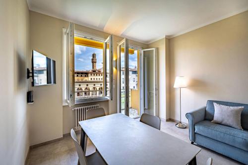 YD balcony on Pontevecchio view photo 4