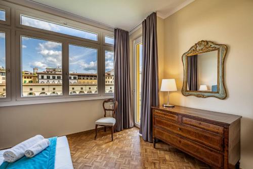 YD balcony on Pontevecchio view photo 12