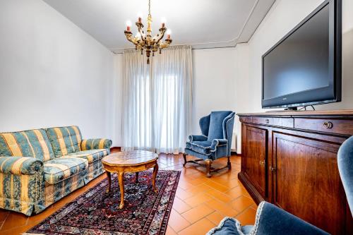 YiD Elegant apt with garage