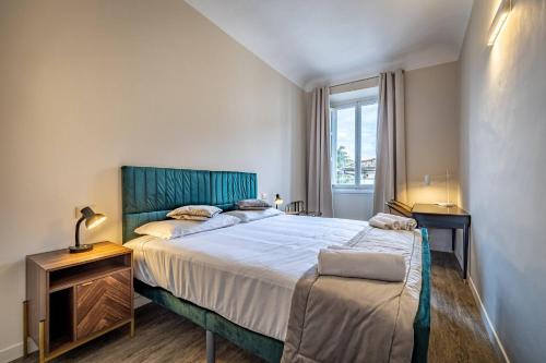 YD charming apartment near main station