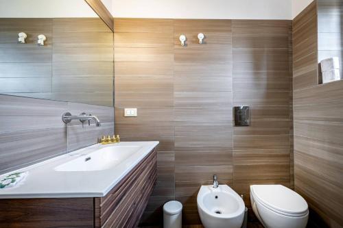 YD charming apartment near main station
