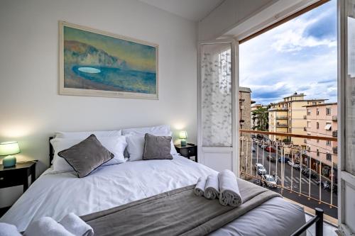 YD Bright 2 Bedrooms, Equipped Kitchen
